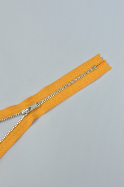 ZIP076  1號拉鏈  銀白色單頭拉鏈   密尾金屬拉鏈 不設單獨拉鍊訂購 細節-1